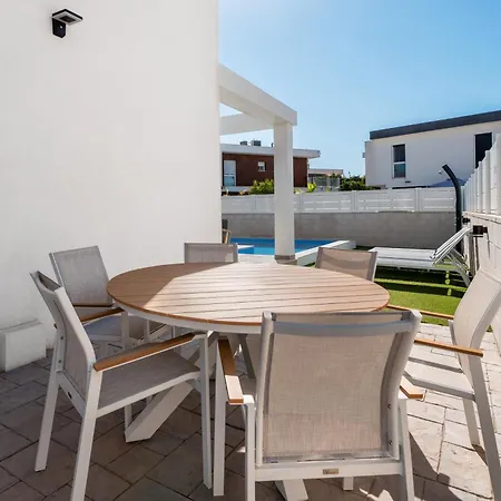 Casa Bos Palm Tree With Pool Villa