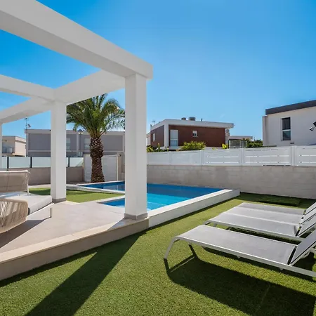 Casa Bos Palm Tree With Pool